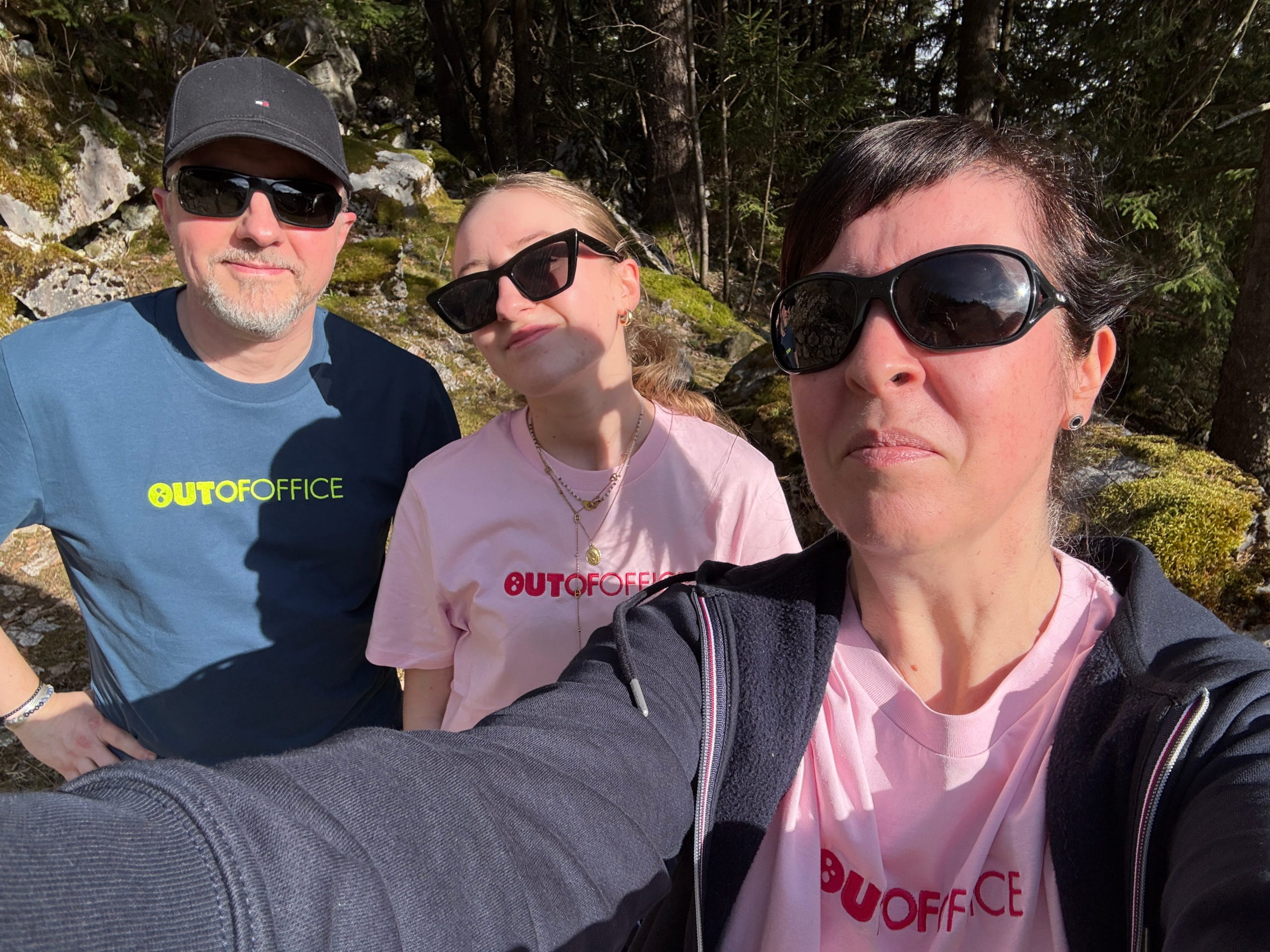 "Out Of Office" quand notre identité rencontre le textile - Photo