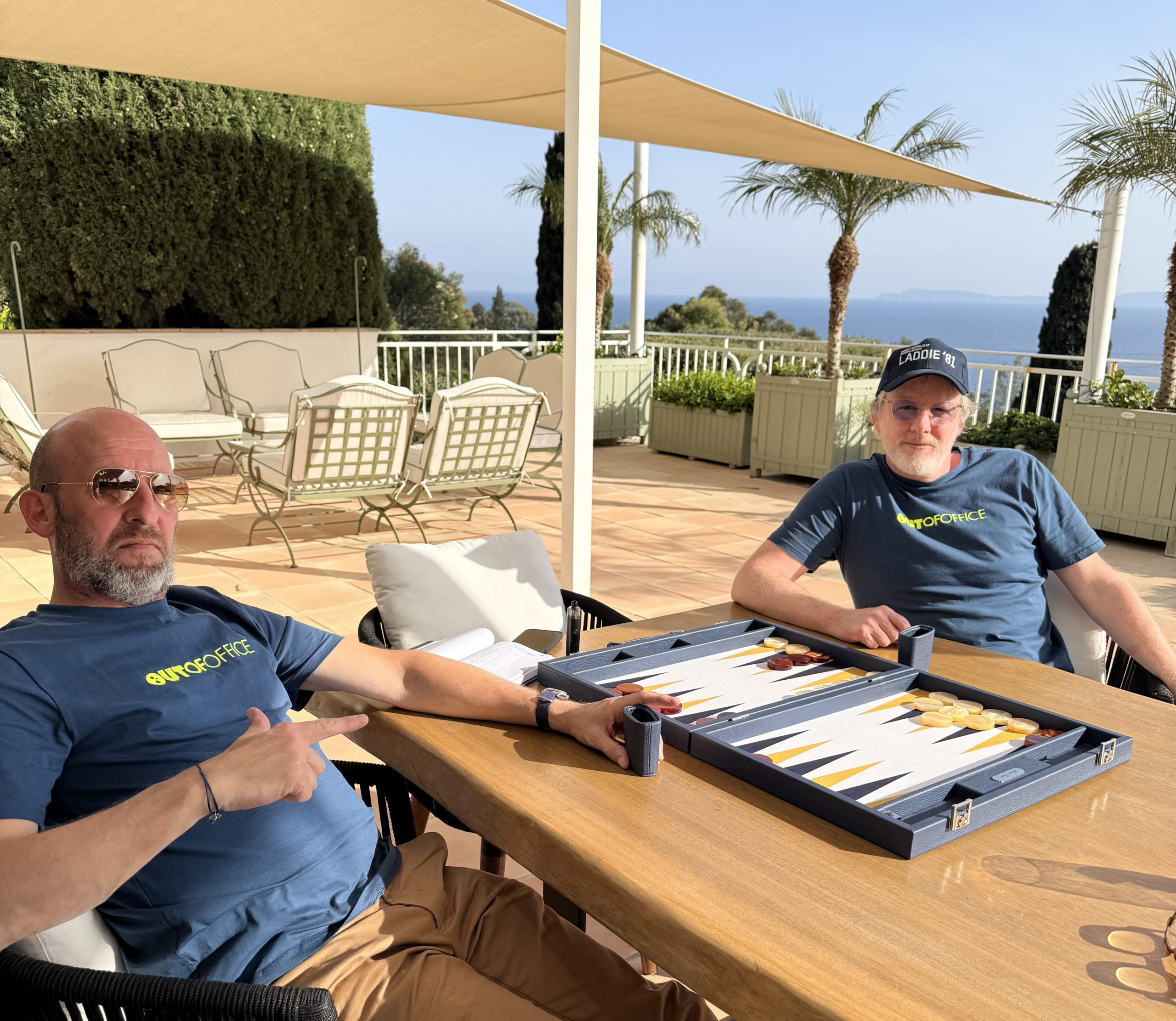 "Out Of Office" quand notre identité rencontre le textile - Photo