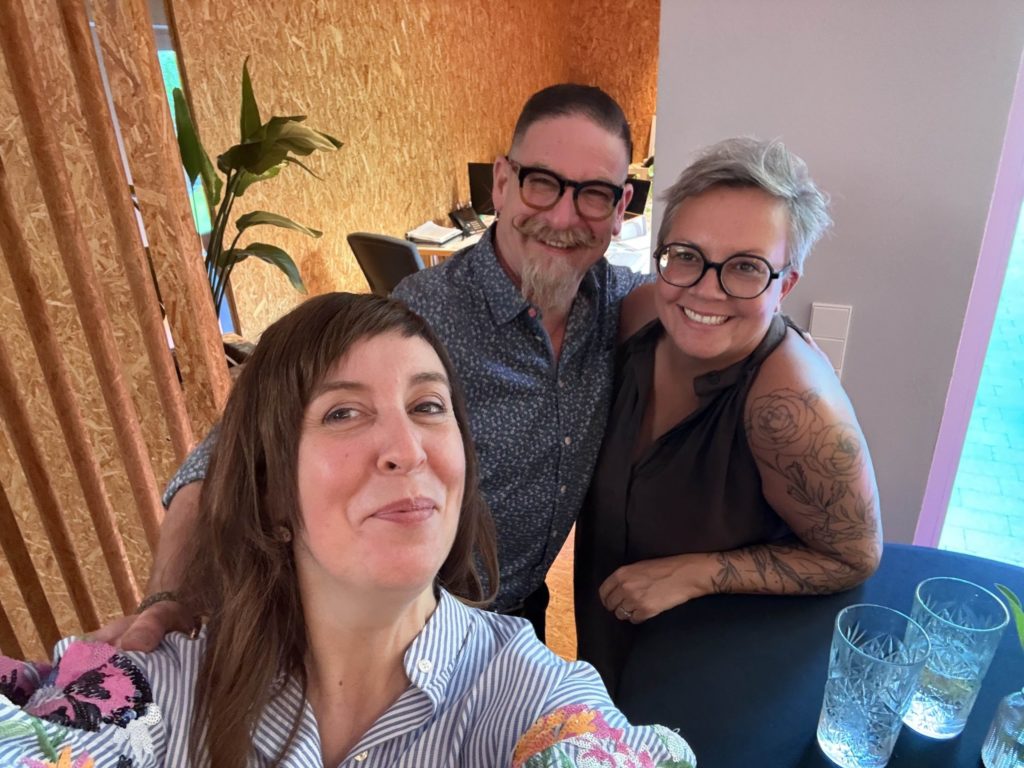 Moment de partage chez h2a entre agences de communication - Photo