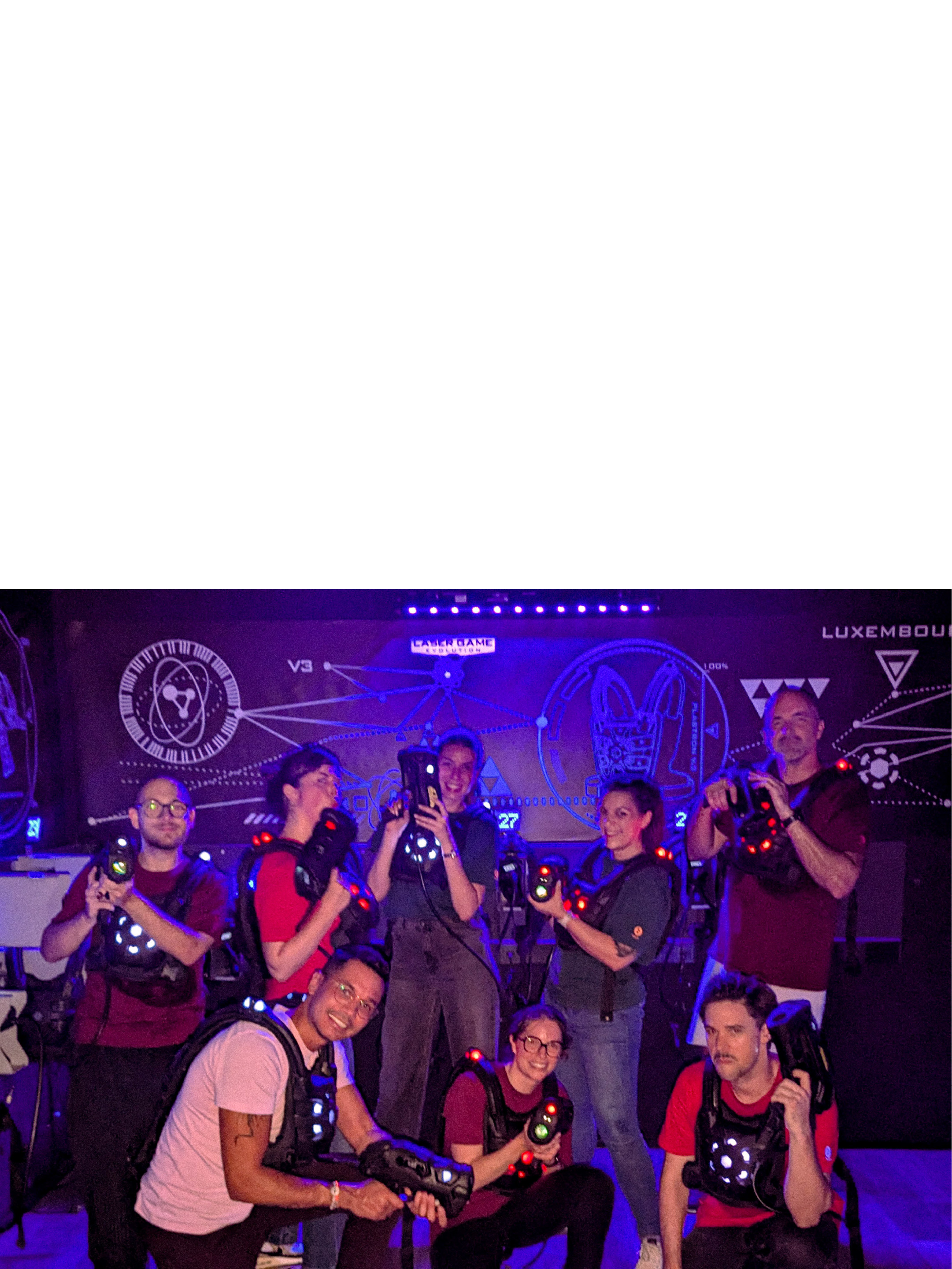 Sortie de cohésion d'équipe au Laser Game Evolution de Luxembourg pour renforcer les liens.